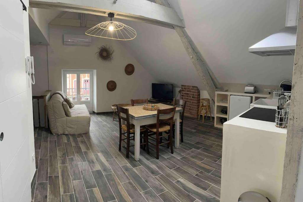 Apartamento Sejour De Charme Au Boheme Amboise Exterior foto
