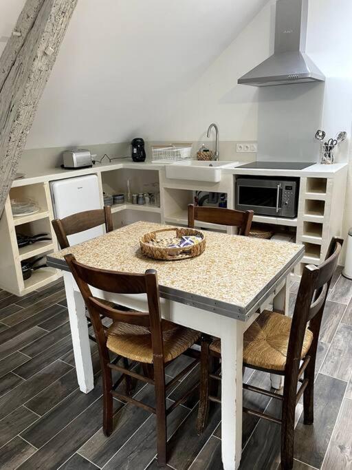 Apartamento Sejour De Charme Au Boheme Amboise Exterior foto